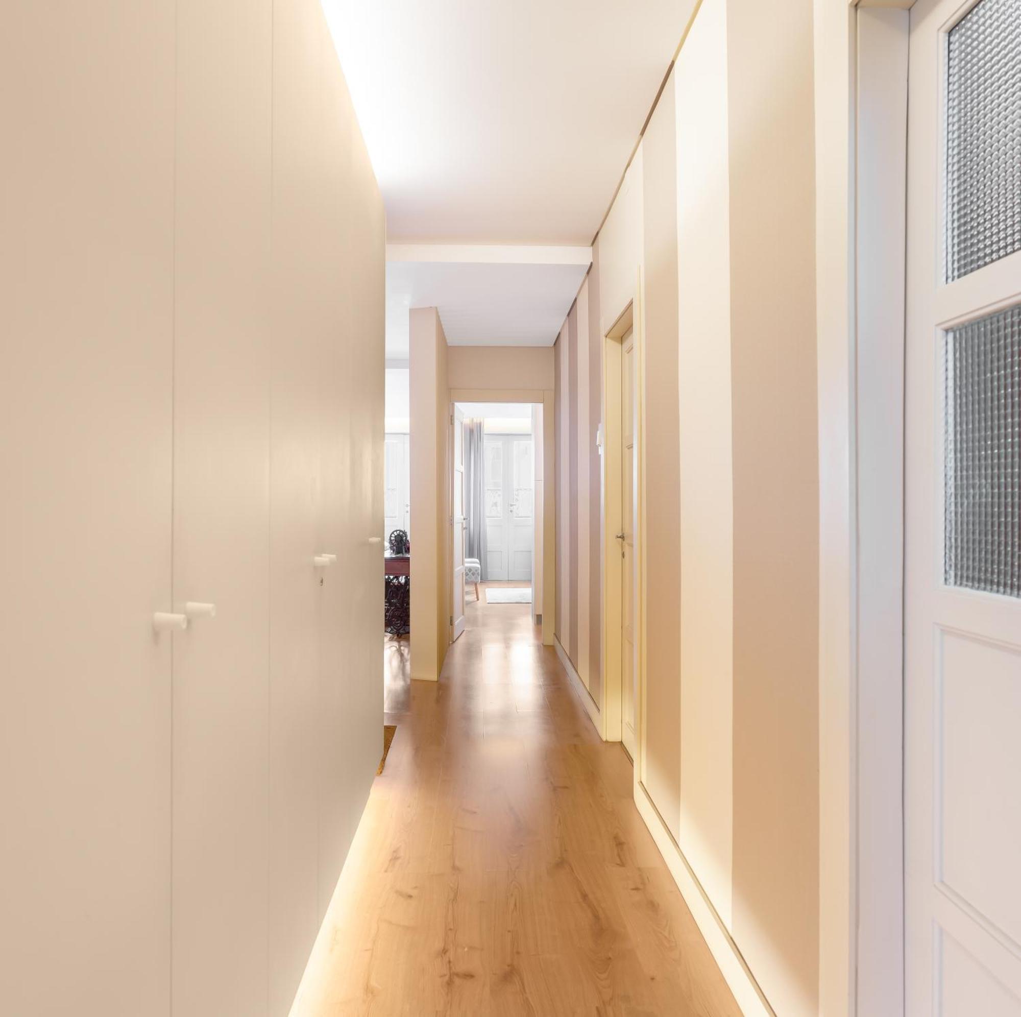 포르투 Host Wise - Colorful Bright Flat With Balcony 아파트 객실 사진