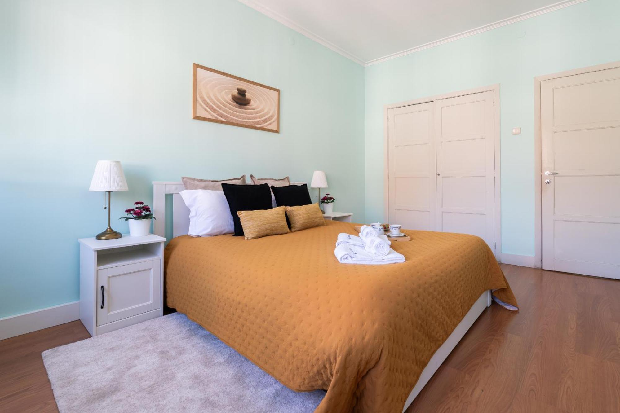 포르투 Host Wise - Colorful Bright Flat With Balcony 아파트 객실 사진